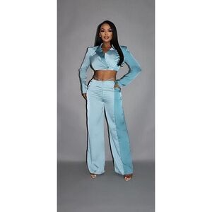 Colorblock Crop Blazer With Matching Low Rise Wide Leg Pant Set With Pockets‎